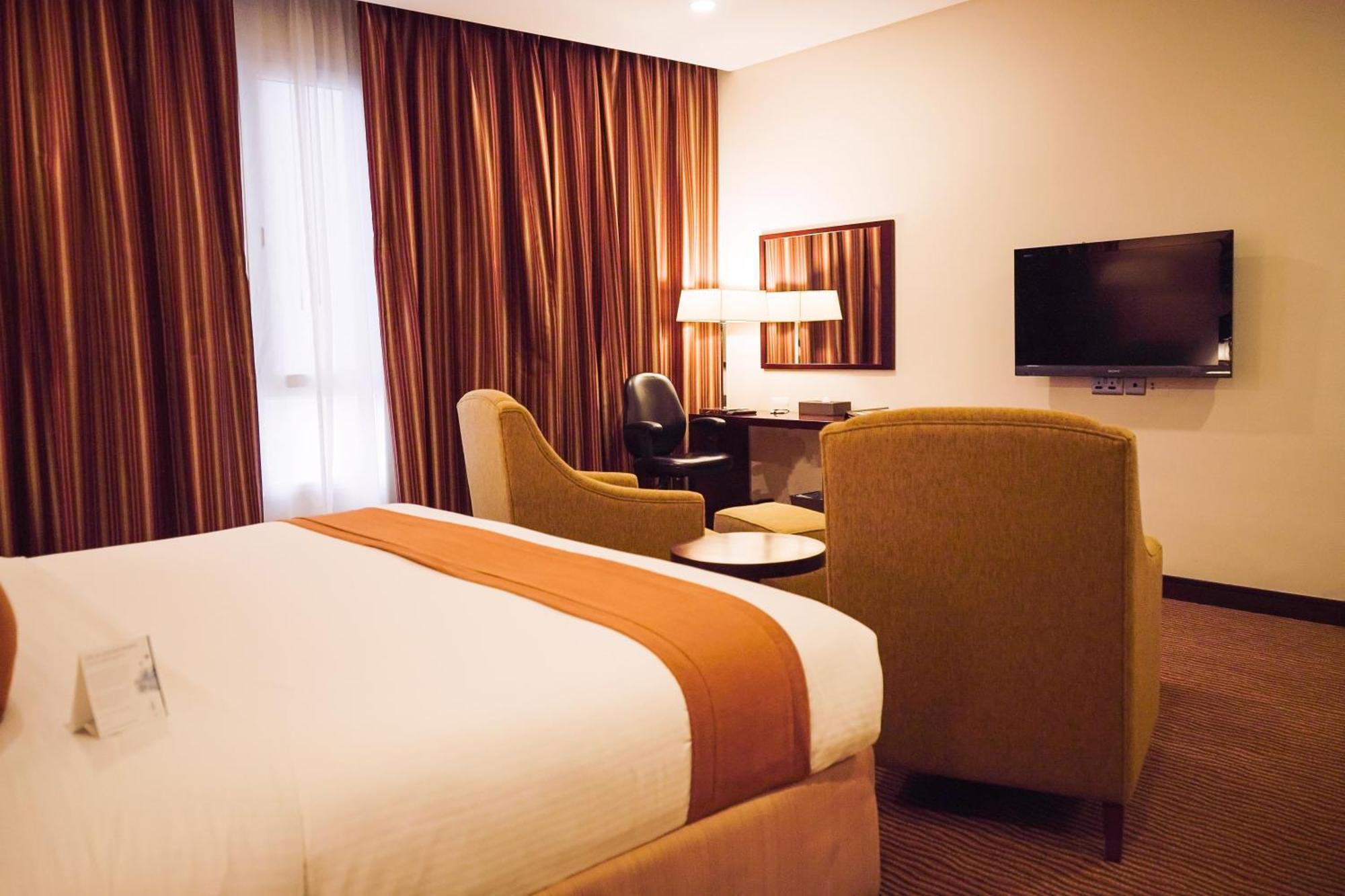 City Seasons Hotel & Suites Mascate Exterior foto