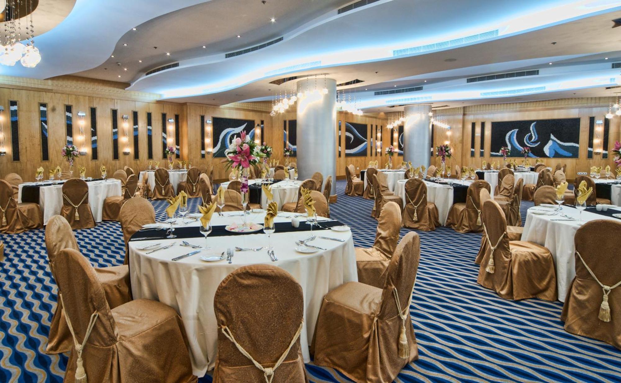 City Seasons Hotel & Suites Mascate Exterior foto