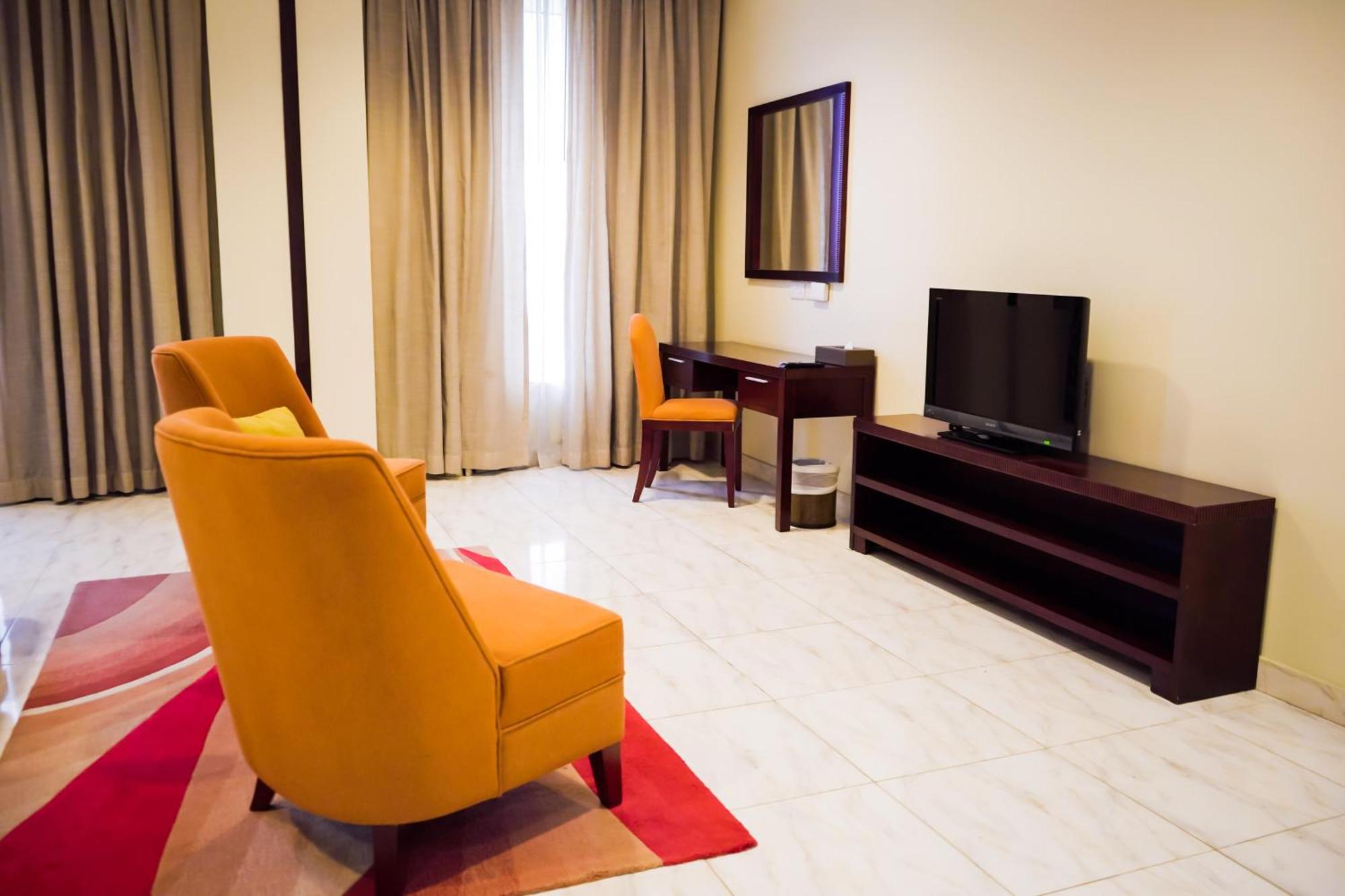 City Seasons Hotel & Suites Mascate Habitación foto