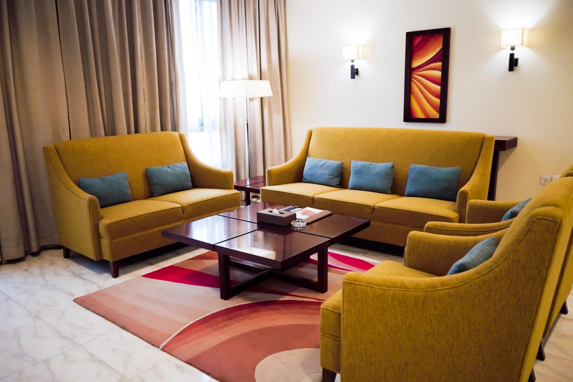 City Seasons Hotel & Suites Mascate Habitación foto